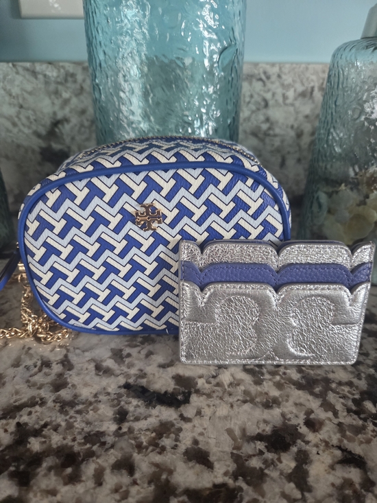Tory Burch Handbags - Tory Burch Blue & White Patterned Wristlet with Silver Cardholder